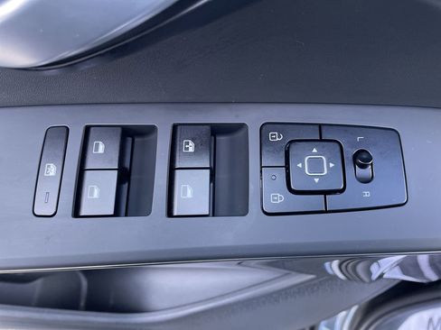 Certified 2024 Kia Niro Wind w/ Wind Preserve Package image 18