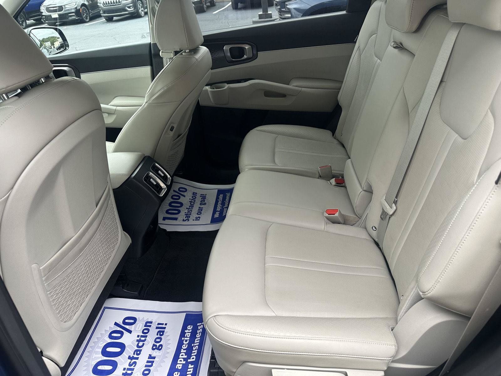 Used 2025 Kia Sorento S FWD image 29