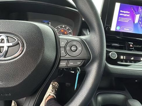 Used 2024 Toyota Corolla LE image 17