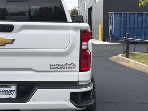 Used 2022 Chevrolet Silverado 3500 High Country w/ Z71 Off-Road Package AWD/4WD image 25