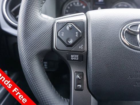 Used 2023 Toyota Tacoma TRD Sport image 4