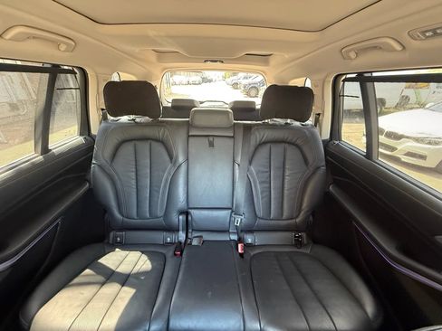Used 2020 BMW X7 xDrive40i w/ Premium Package AWD/4WD image 15