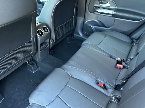 Certified 2025 Mercedes-Benz GLB 250 image 11