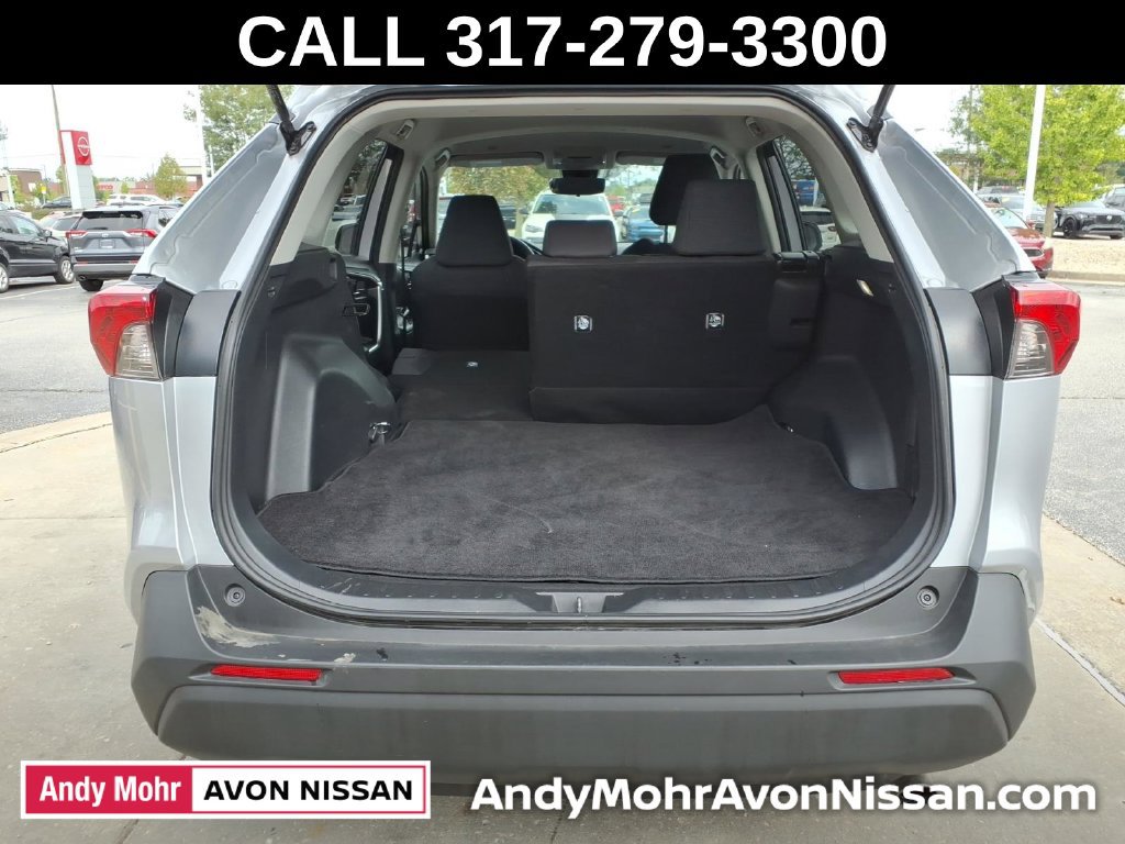 Used 2025 Toyota RAV4 LE AWD/4WD image 9
