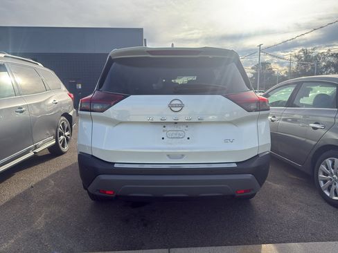 Certified 2023 Nissan Rogue SV FWD image 5