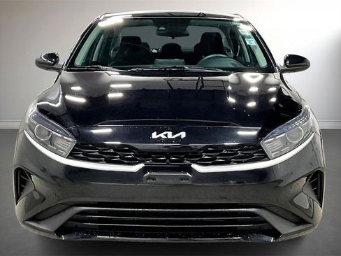 Used 2022 Kia Forte LXS image 2
