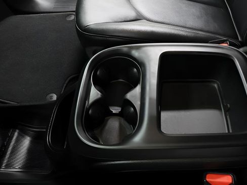 Used 2025 Chrysler Pacifica Select image 19