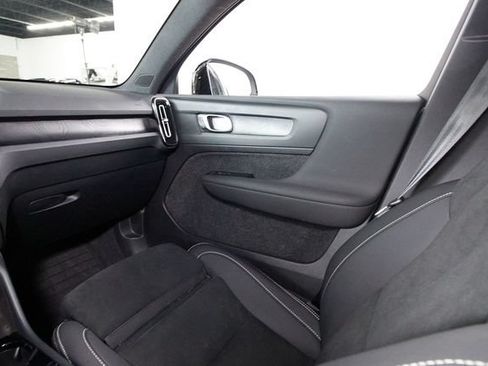 Certified 2023 Volvo C40 P8 Recharge Plus w/ Climate Package AWD/4WD image 9