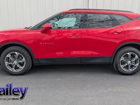 Certified 2024 Chevrolet Blazer LT w/ Convenience Package FWD image 1