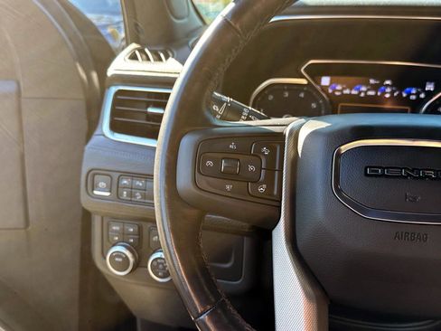 Used 2021 GMC Yukon Denali w/ LPO, Illumination Package image 28