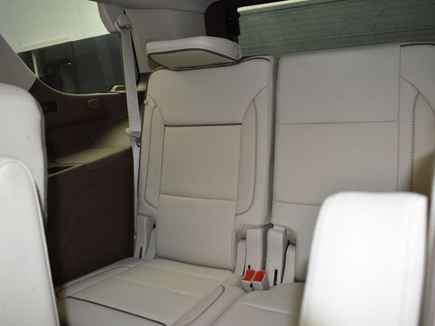 Used 2021 GMC Yukon Denali w/ LPO, Illumination Package image 17