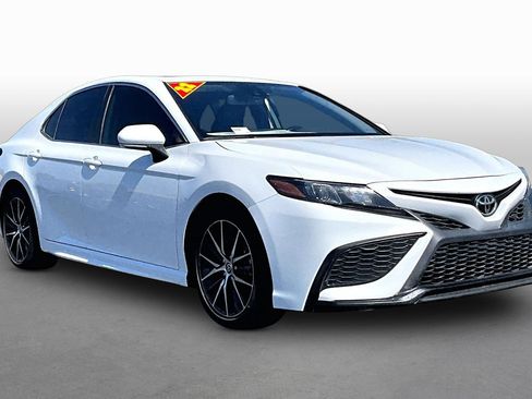 Used 2022 Toyota Camry SE w/ Audio Upgrade Package FWD image 10