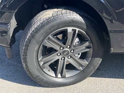 Used 2023 Ford F150 Lariat w/ Equipment Group 502A High image 6