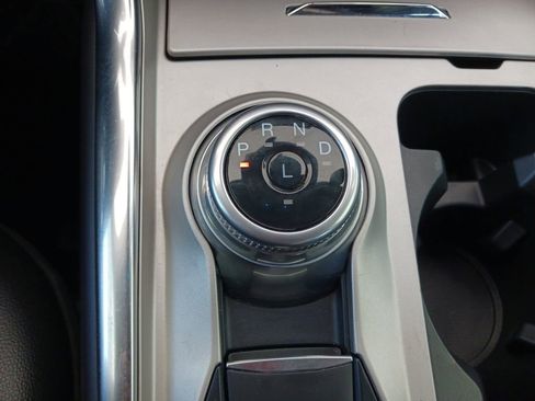 Used 2024 Ford Explorer Limited image 22