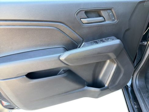 Used 2023 Chevrolet Colorado W/T RWD image 21