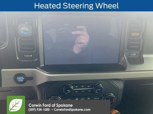 Used 2022 Ford Bronco Badlands image 11