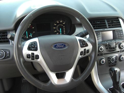 Used 2013 Ford Edge SEL image 9