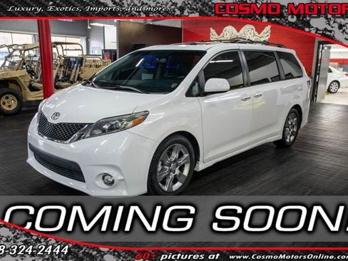 Used 2017 Toyota Sienna SE w/ SE Preferred Package image 1