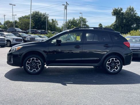 Used 2017 Subaru Crosstrek 2.0i Premium AWD/4WD image 4