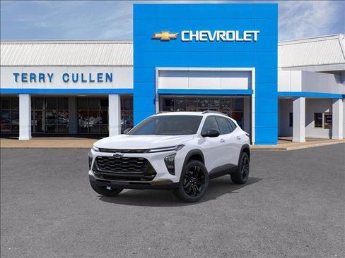 New 2025 Chevrolet Trax ACTIV w/ Sunroof Package image 8
