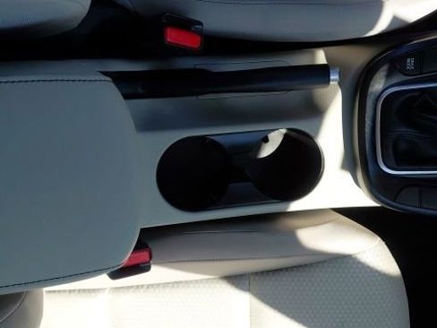 Certified 2025 Kia Soul LX image 14