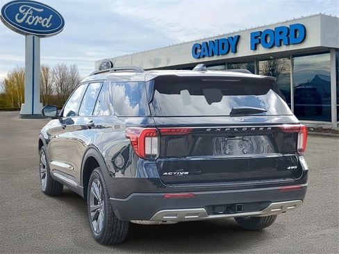 New 2025 Ford Explorer Active w/ Active Comfort Package image 3