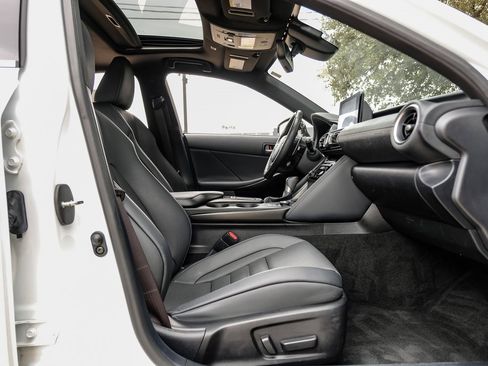 Used 2022 Lexus IS 350 F Sport image 46