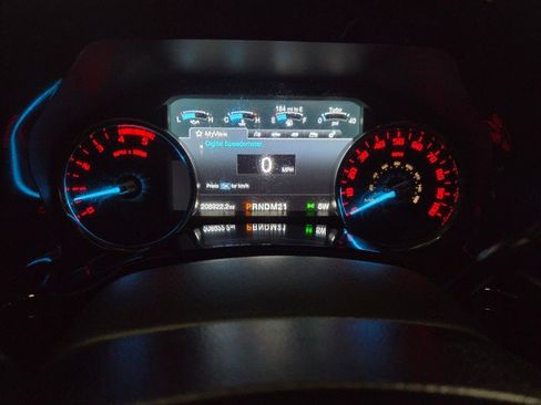 Used 2019 Ford F250 Lariat w/ Lariat Ultimate Package image 44