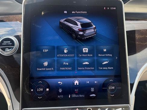 Used 2025 Mercedes-Benz GLC 300 4MATIC image 27