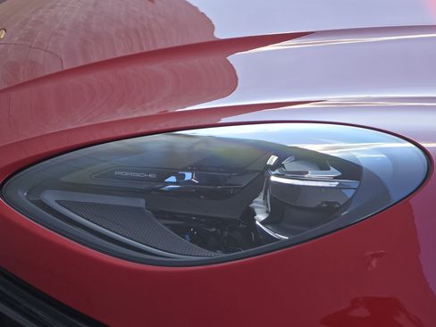 New 2025 Porsche Macan GTS image 11