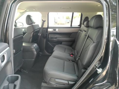 Used 2024 Hyundai Santa Fe SEL FWD image 17