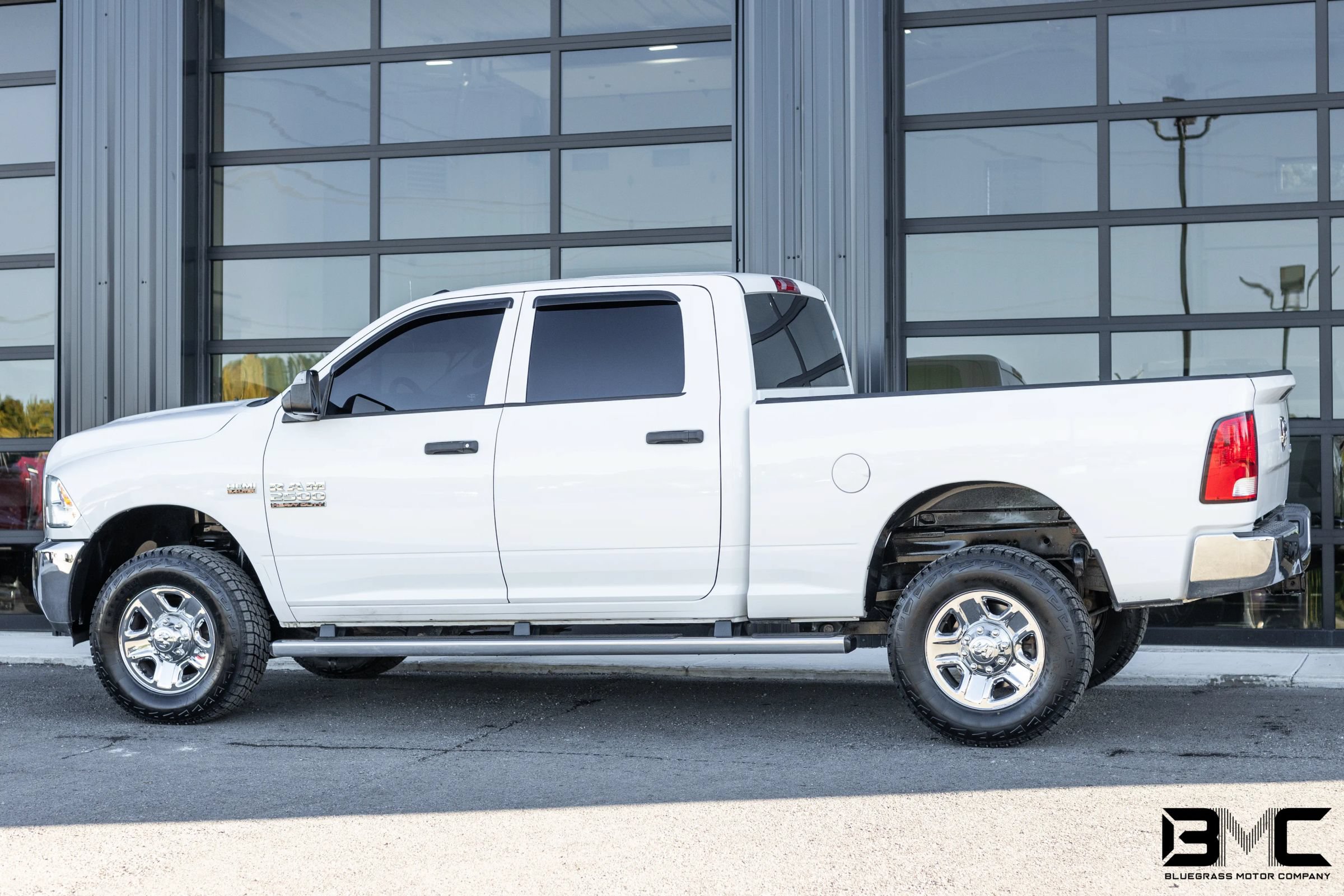 Used 2018 RAM 2500 Tradesman w/ Chrome Appearance Group AWD/4WD image 5