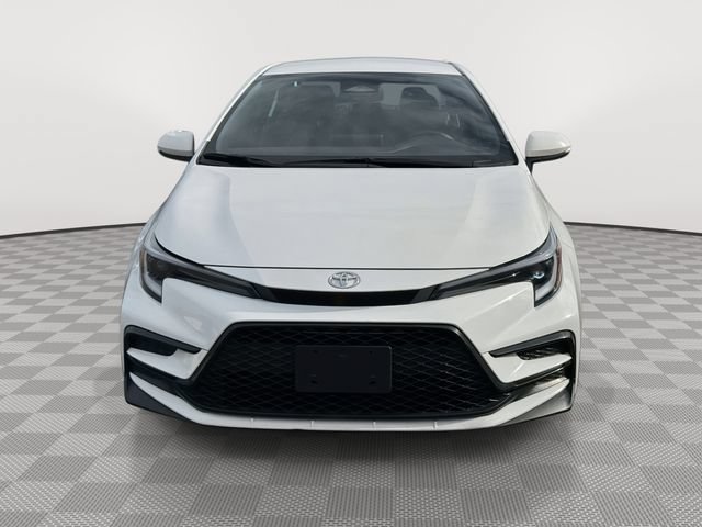 Used 2025 Toyota Corolla SE FWD image 2
