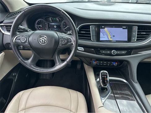 Used 2019 Buick Enclave Premium image 18