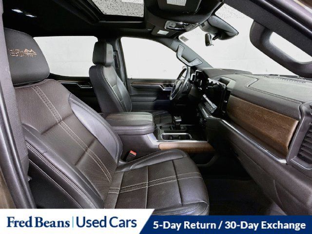 Used 2023 Chevrolet Silverado 1500 High Country w/ High Country Premium Package AWD/4WD image 35