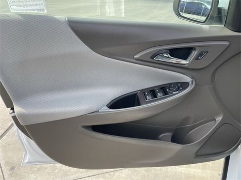 Used 2019 Chevrolet Malibu Hybrid image 21