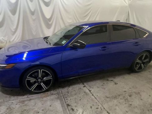 Used 2023 Honda Accord Sport image 4