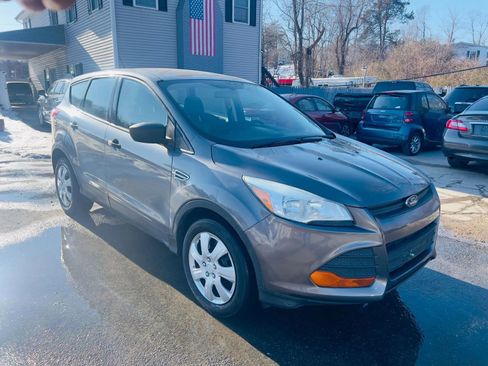 Used 2014 Ford Escape S image 3