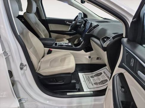 Certified 2021 Ford Edge Titanium w/ Equipment Group 301A image 17