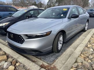 Used 2025 Honda Accord LX video 3