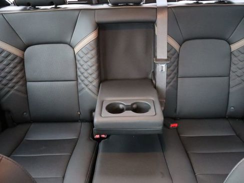 Used 2023 GMC Canyon Denali image 35