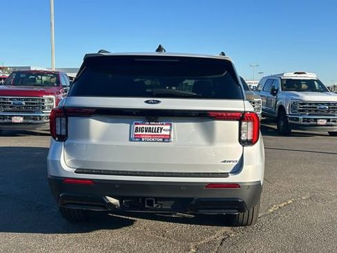 New 2026 Ford Explorer ST-Line w/ ST-Line Street Pack image 4