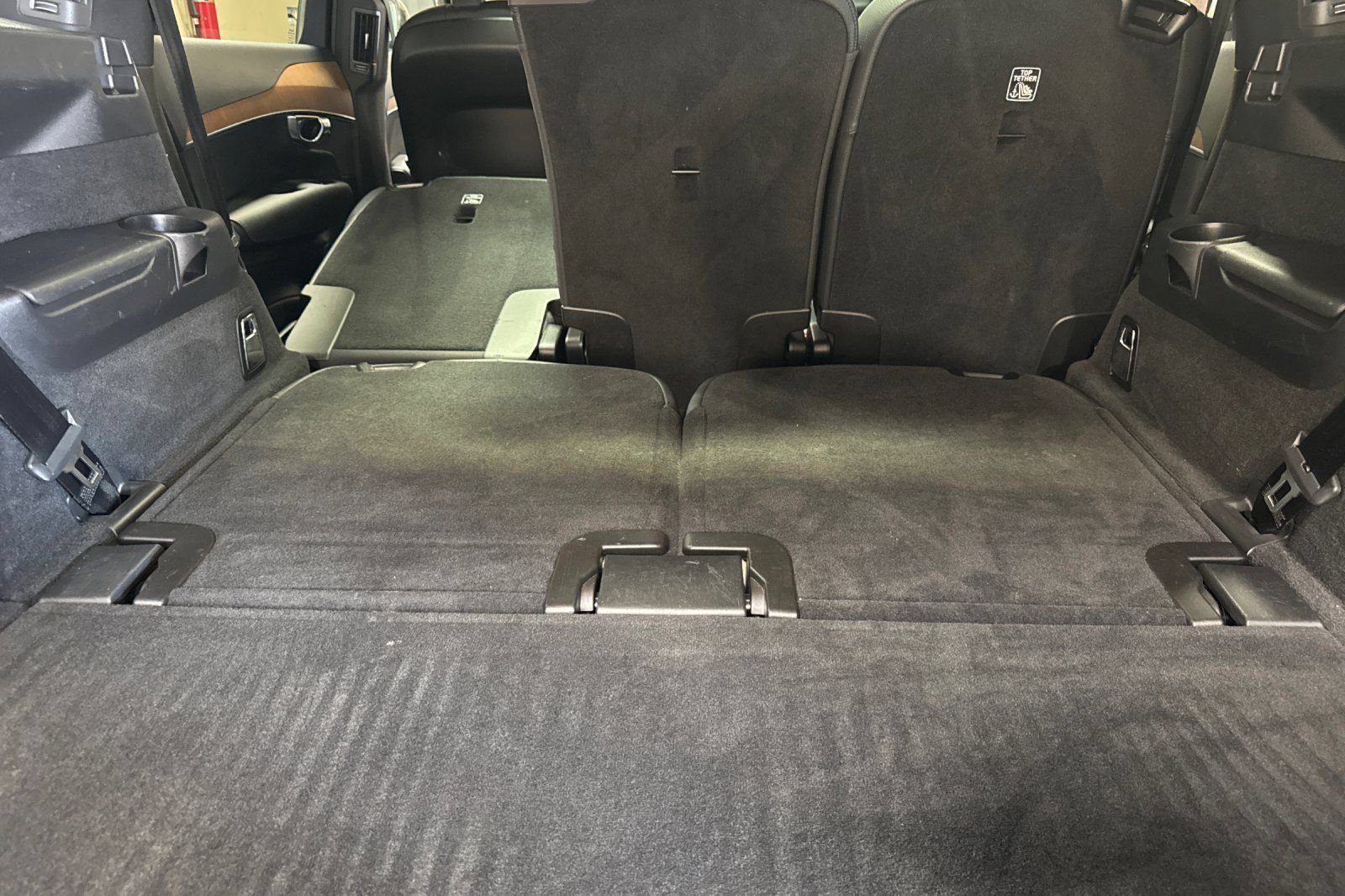 Certified 2023 Volvo XC90 T8 Plus w/ Protection Package Premier AWD/4WD image 18