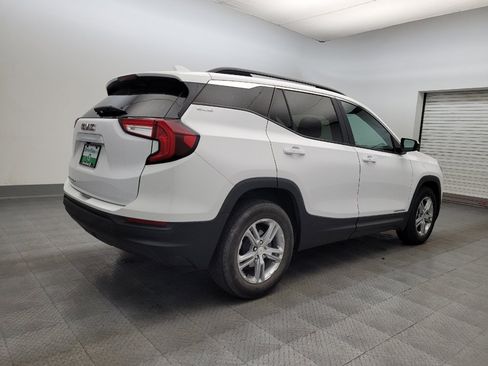 Used 2022 GMC Terrain SLE w/ Driver Convenience Package image 9