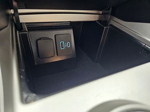 Used 2023 Ford Explorer ST-Line w/ Class IV Trailer Tow Package image 41