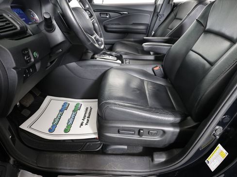 Used 2019 Honda Pilot Touring image 13