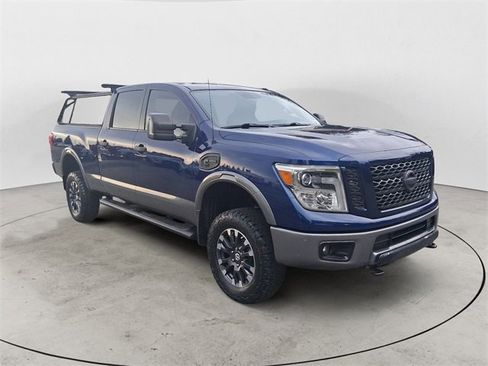 Used 2017 Nissan Titan PRO-4X image 7