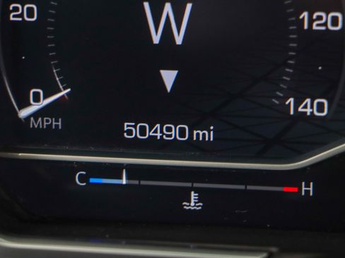 Used 2024 GMC Sierra 2500 AT4 w/ AT4 Preferred Package image 17