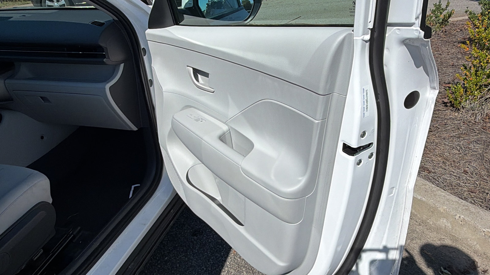 Used 2025 Hyundai Kona SEL AWD/4WD image 18