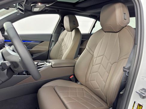 Used 2024 BMW i5 eDrive40 w/ M Sport Package image 45